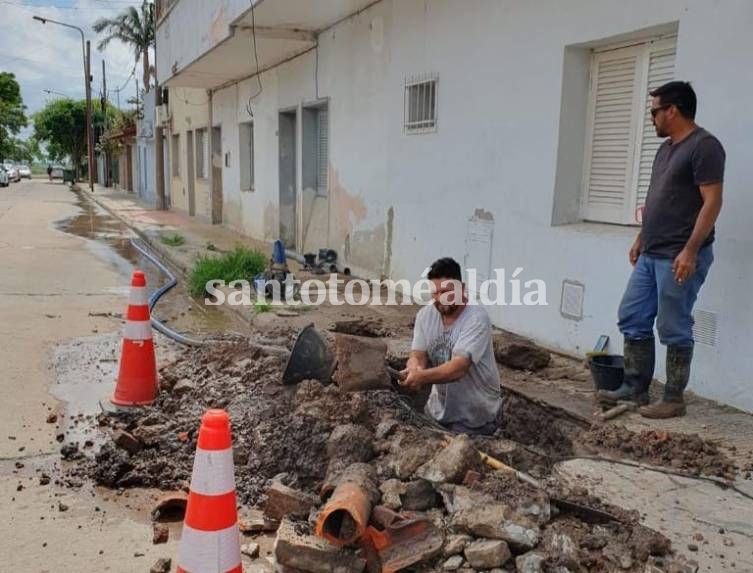 Continúan los trabajos de modernización en la red de agua potable