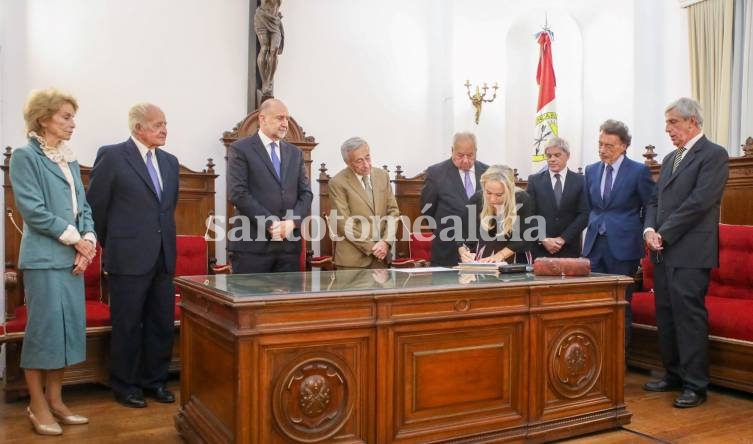 Perotti participó del acto de toma de juramento de las nuevas autoridades que fueron designadas para ocupar cargos en el Sistema Penal. (Foto: GSF)