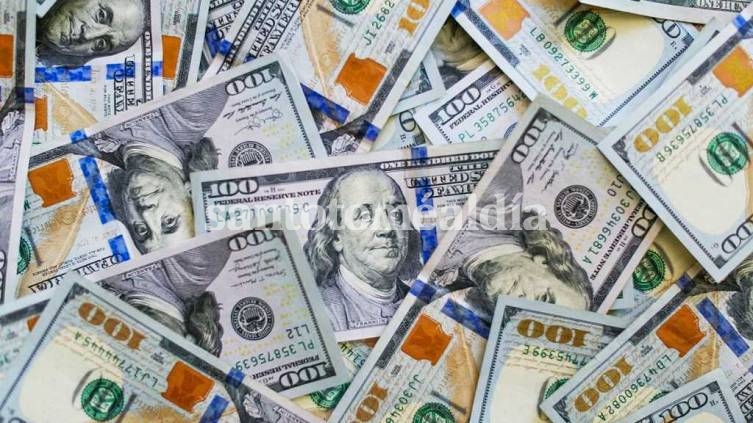 El dólar blue se disparó y en algunas provincias cerró por encima de los $500