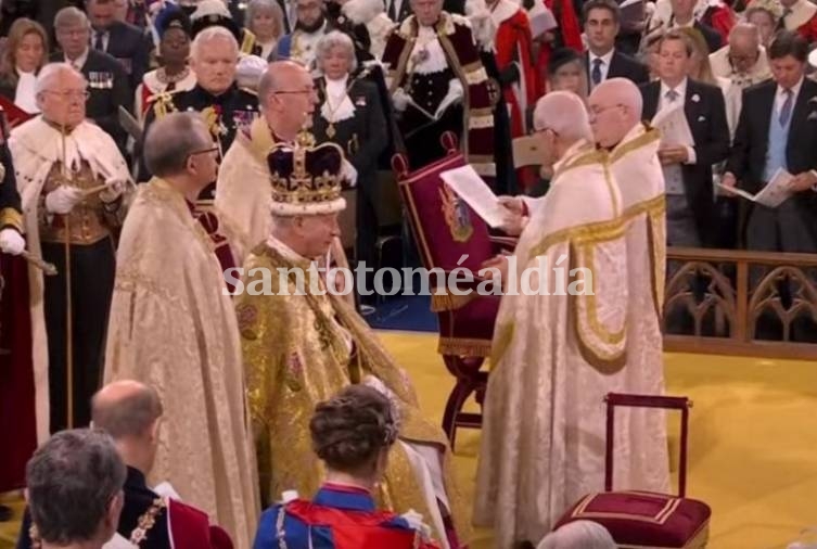 Carlos III fue coronado rey en el evento ceremonial más grande de Gran Bretaña en siete décadas.
