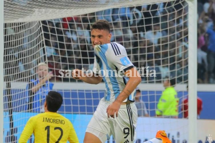 En Santiago del Estero, la Argentina venció 3-0 a Guatemala.