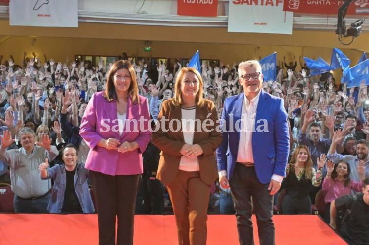 Mónica Fein, Eugenio Fernández y Clara García se lanzaron oficialmente: “Vamos a ser gobierno en Santa Fe”