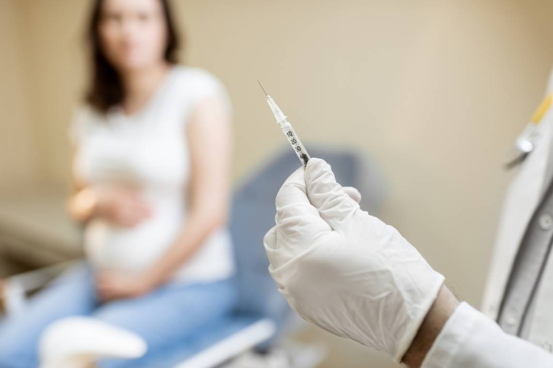 Nueva vacuna en embarazadas previene la bronquiolitis en lactantes
