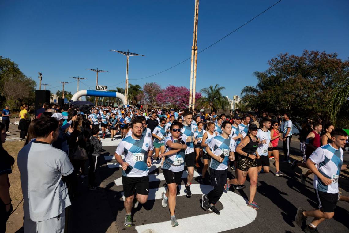 Más de 400 personas participaron de la Maratón UNL.