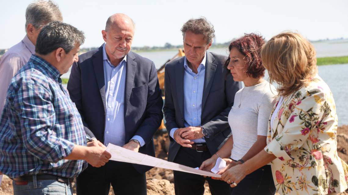 Los funcionarios recorrieron la obra “Paseo de la Laguna – Costanera Néstor Kirchner”.