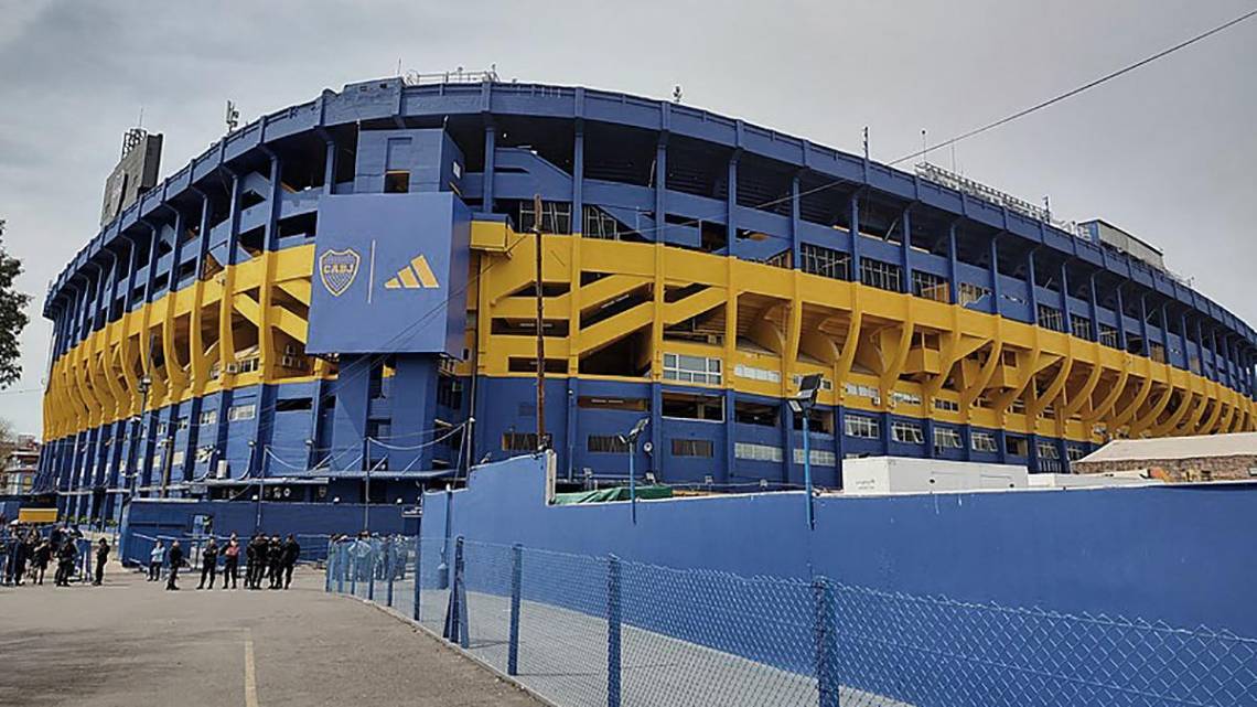 La Bombonera.