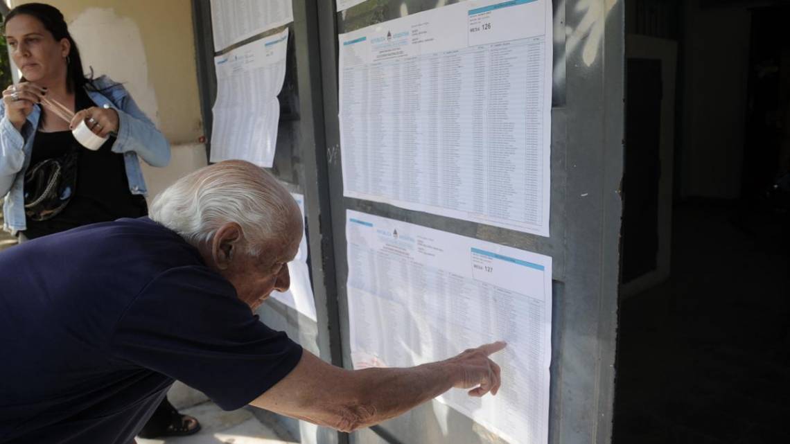 La Cámara Nacional Electoral (CNE) informó que el 76 por ciento del padrón total votó este domingo en el Balotaje. (Foto: Télam)