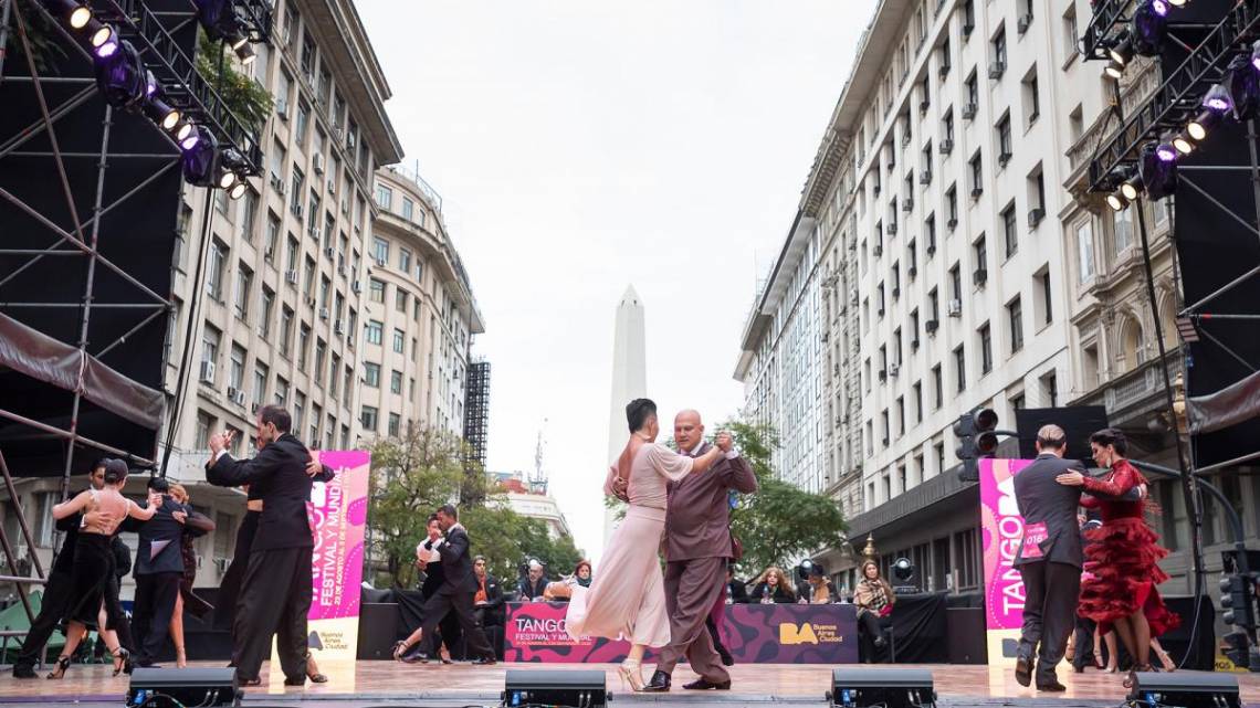 El tango, la música popular con más arraigo en Argentina, celebra este lunes su Día Nacional.
