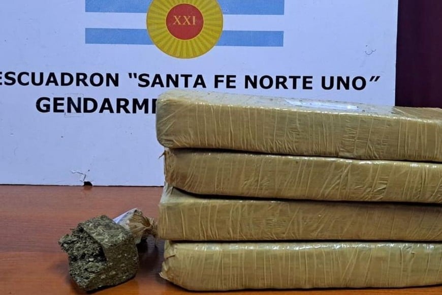 Gendarmería secuestró casi tres kilos de marihuana en un control vehicular