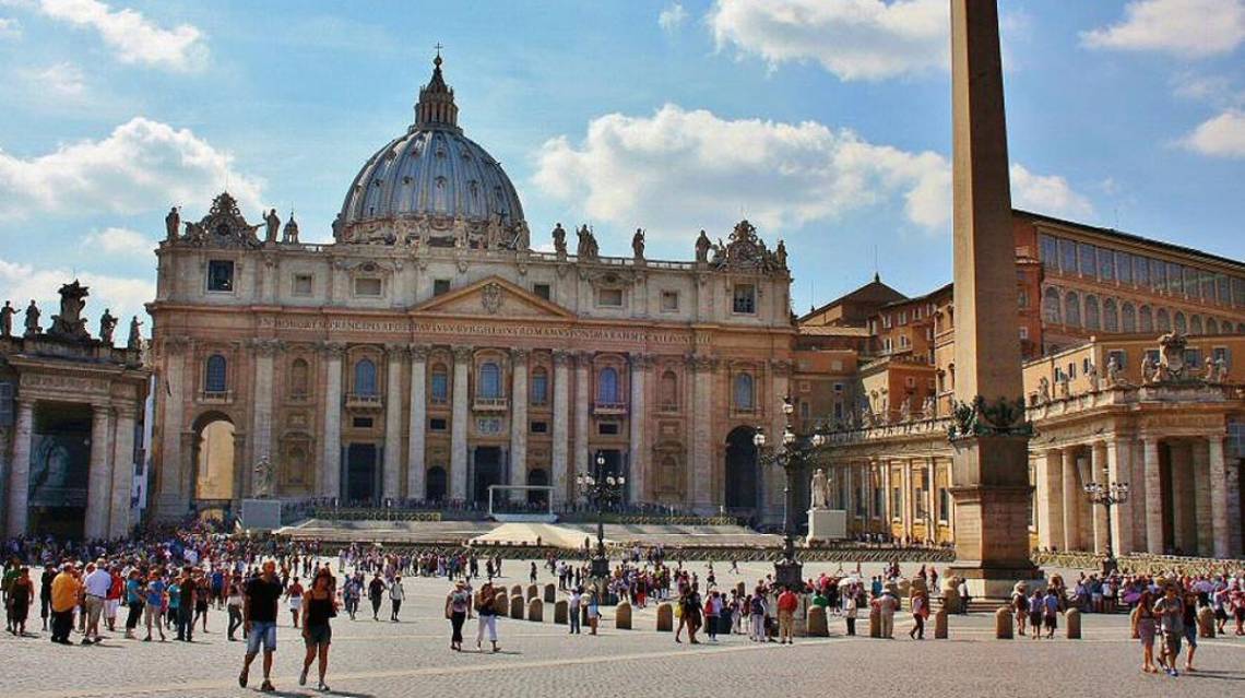 El Papa dispuso controles especiales a las operaciones que hagan los organismos vaticanos por montos que superen los 150.000 euros.