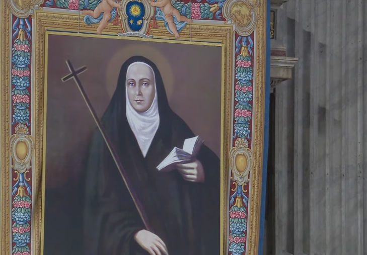 Francisco declaró oficialmente santa a Mama Antula, la primera mujer argentina de la historia en ser canonizada. 