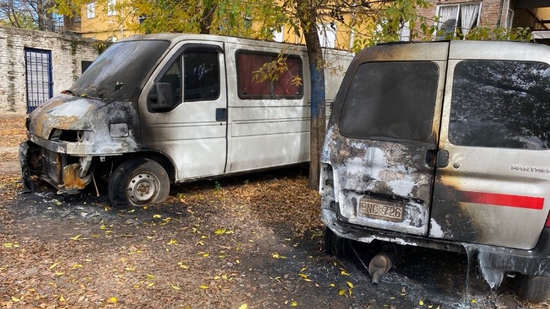 Rosario: cuatro personas detenidas por los ataques incendiarios contra vehículos