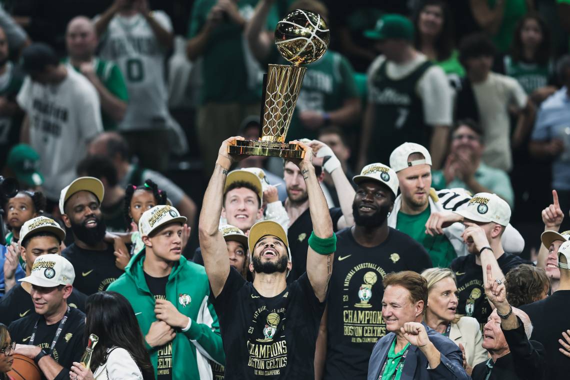 Los Boston Celtics vencieron a los Dallas Mavericks y se consagraron campeones de la NBA tras 16 años