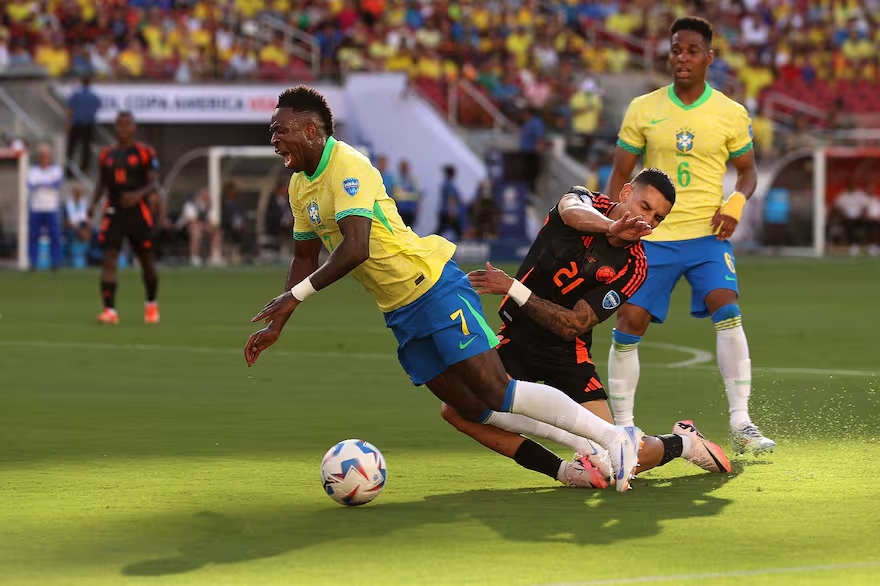 Brasil empató 1-1 con Colombia, quedó segundo y jugará con Uruguay en cuartos de final