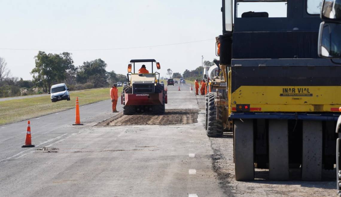 Autopista Rosario- Santa Fe: Provincia avanza con reparaciones en más de 90 kilómetros 