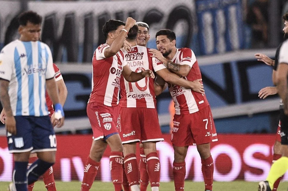 Unión visita a Racing con el objetivo de seguir arriba.