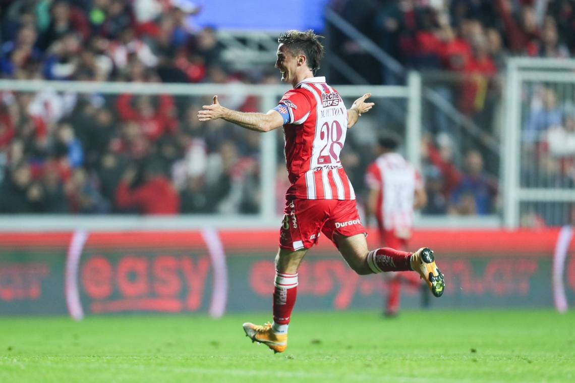 Mauro Pittón celebra el gol del triunfo para Unión. (Foto: Club Unión)