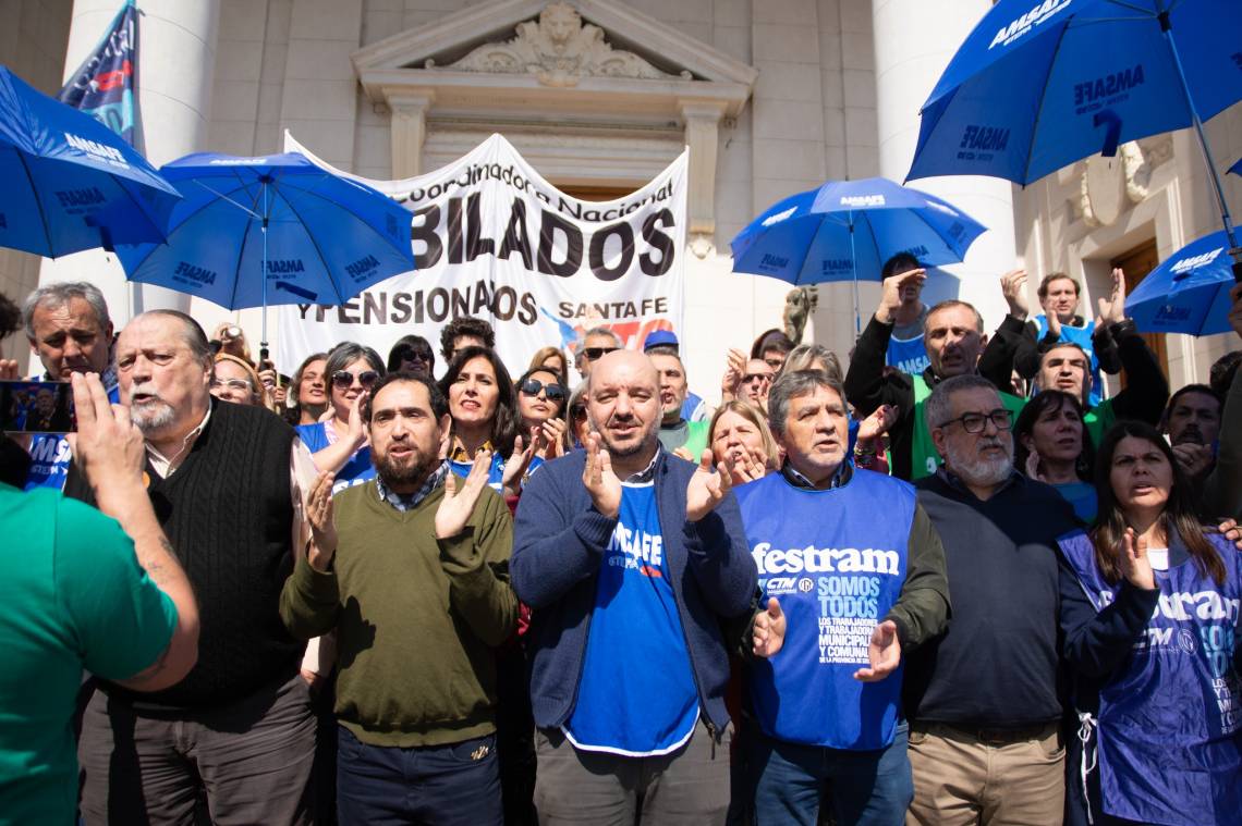 AMSAFE para este jueves y se manifiesta frente a la Legislatura.