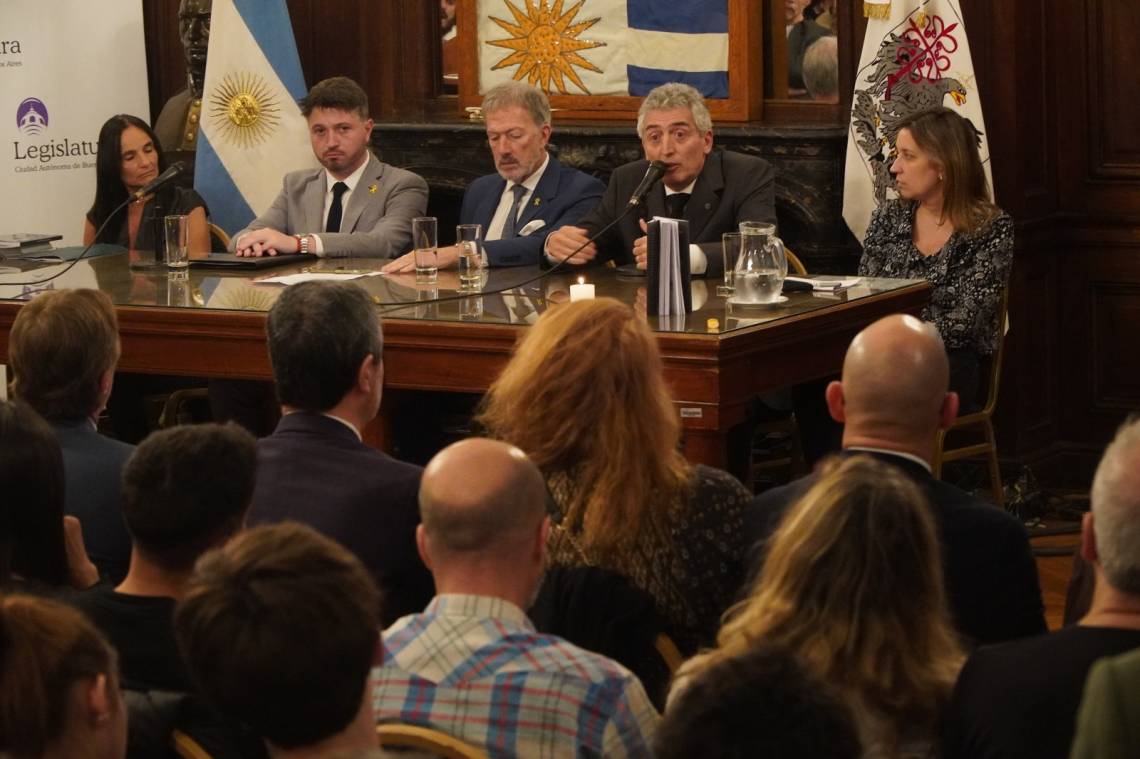 La DAIA presentó en la Legislatura de Buenos Aires el informe sobre antisemitismo en la Argentina. 