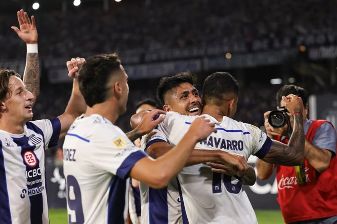 Talleres derrotó a Huracán y sueña con el título de la Liga Profesional