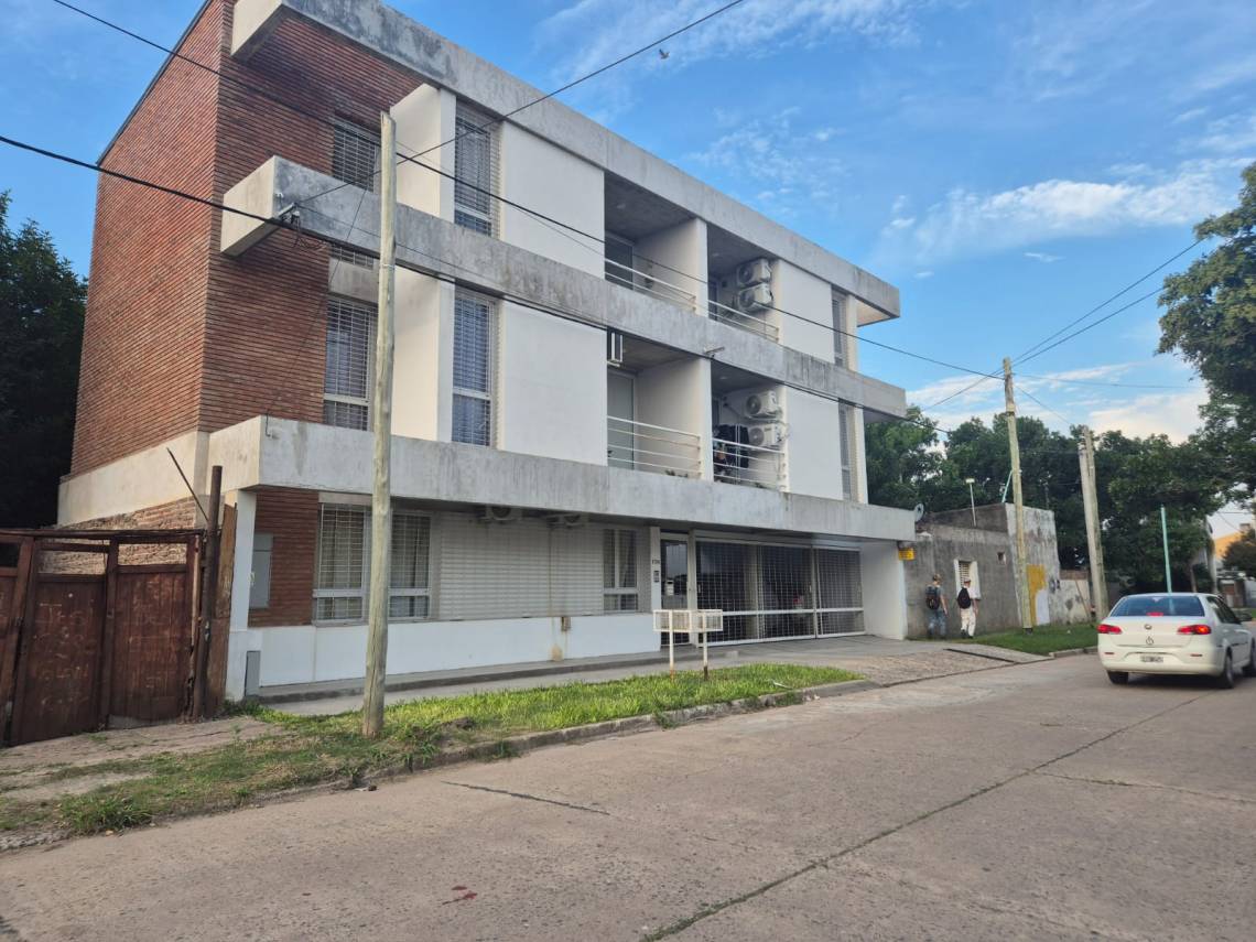 El edificio donde ocurrió el hecho, en Derqui al 1700. (Foto: STD)