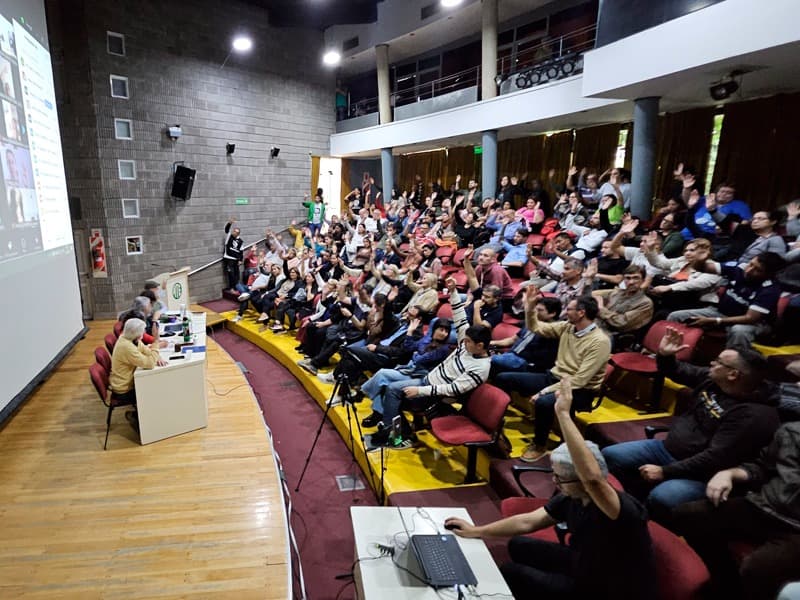 Al igual que UPCN, ATE aceptó la propuesta salarial del Gobierno