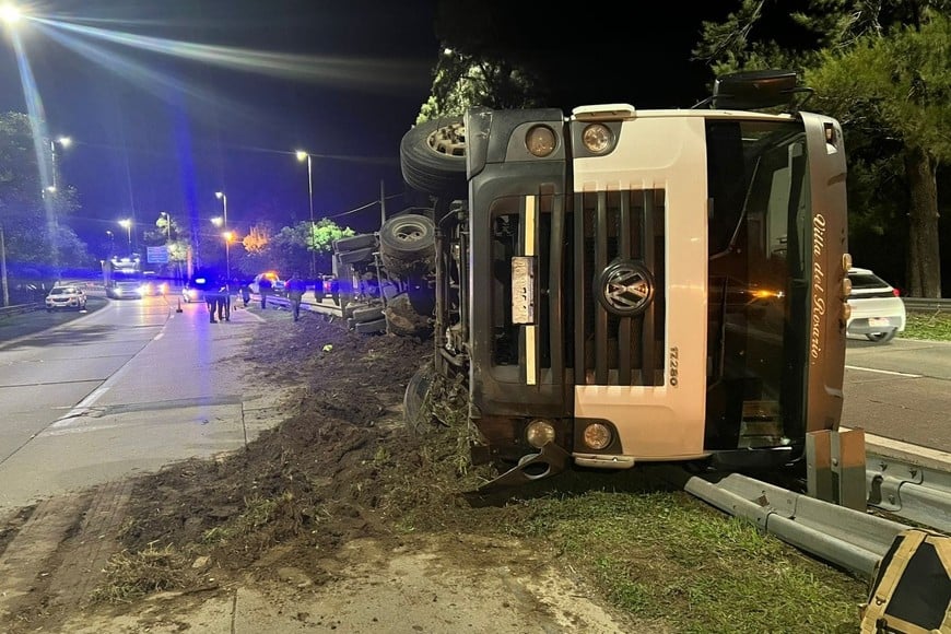 El accidente se produjo este miércoles en horas de la madrugada en la mano de egreso de la capital provincial. (Crédito: El Litoral)