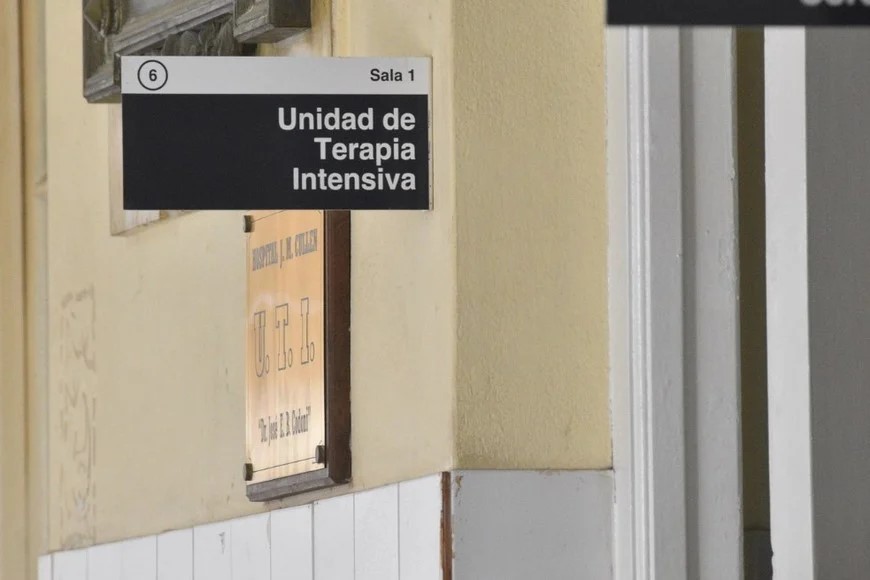 La mujer que se accidentó en el puente Carretero sigue en terapia intensiva