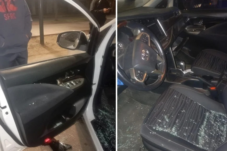 Los delincuentes rompieron el vidrio de la puerta del conductor.