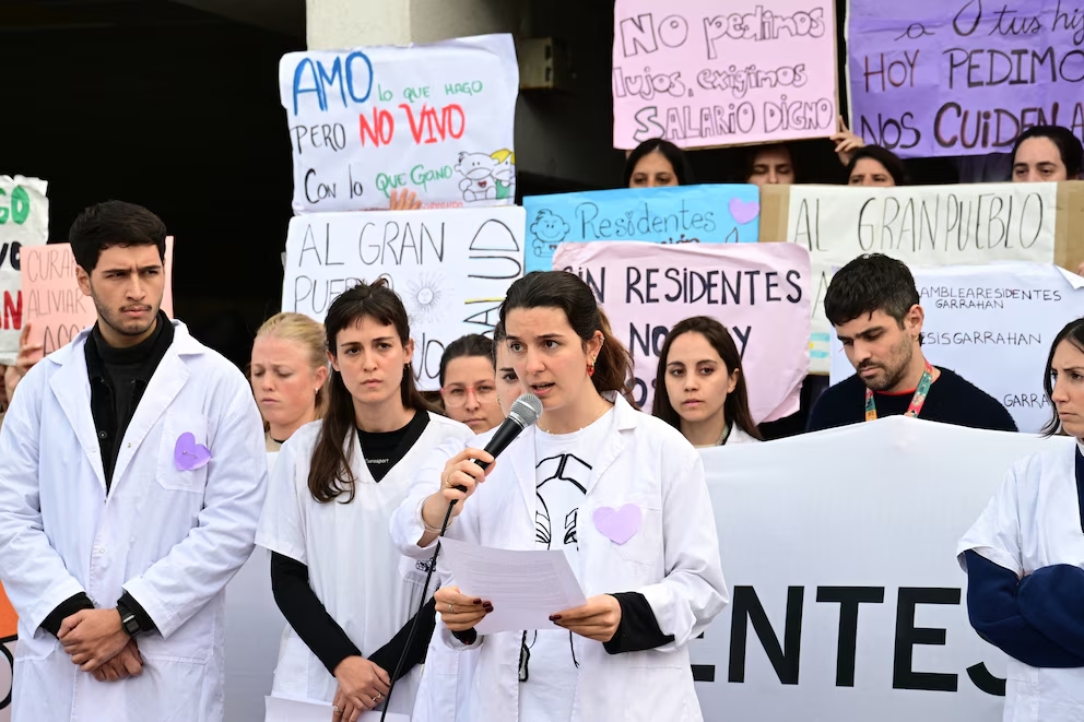 Residentes del Hospital Garrahan levantaron el paro tras advertencias de sanciones