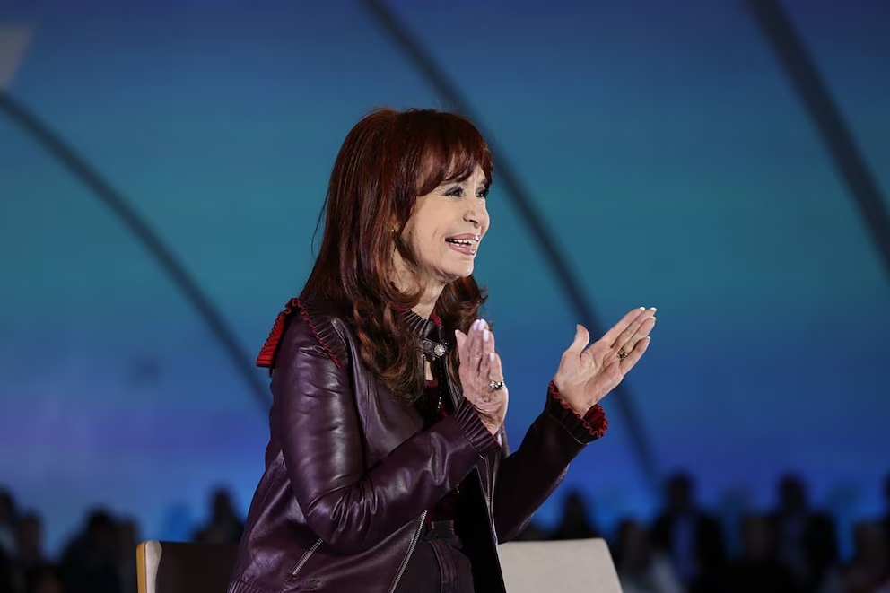 Cristina Kirchner: “Si tan terminada y acabada estoy, ¿por qué no me dejan competir y me derrotan políticamente?
