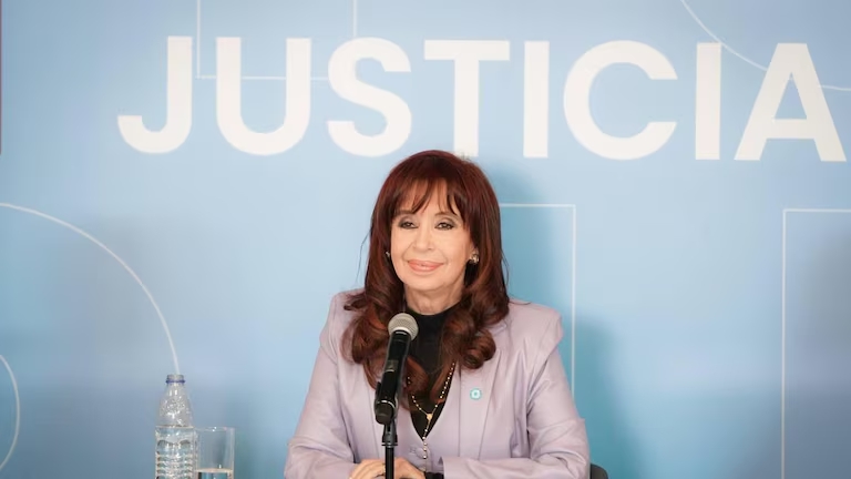 En la sede del PJ, Cristina señaló a la Corte y advirtió: “Yo estaré presa, pero la gente va a estar cada día peor”