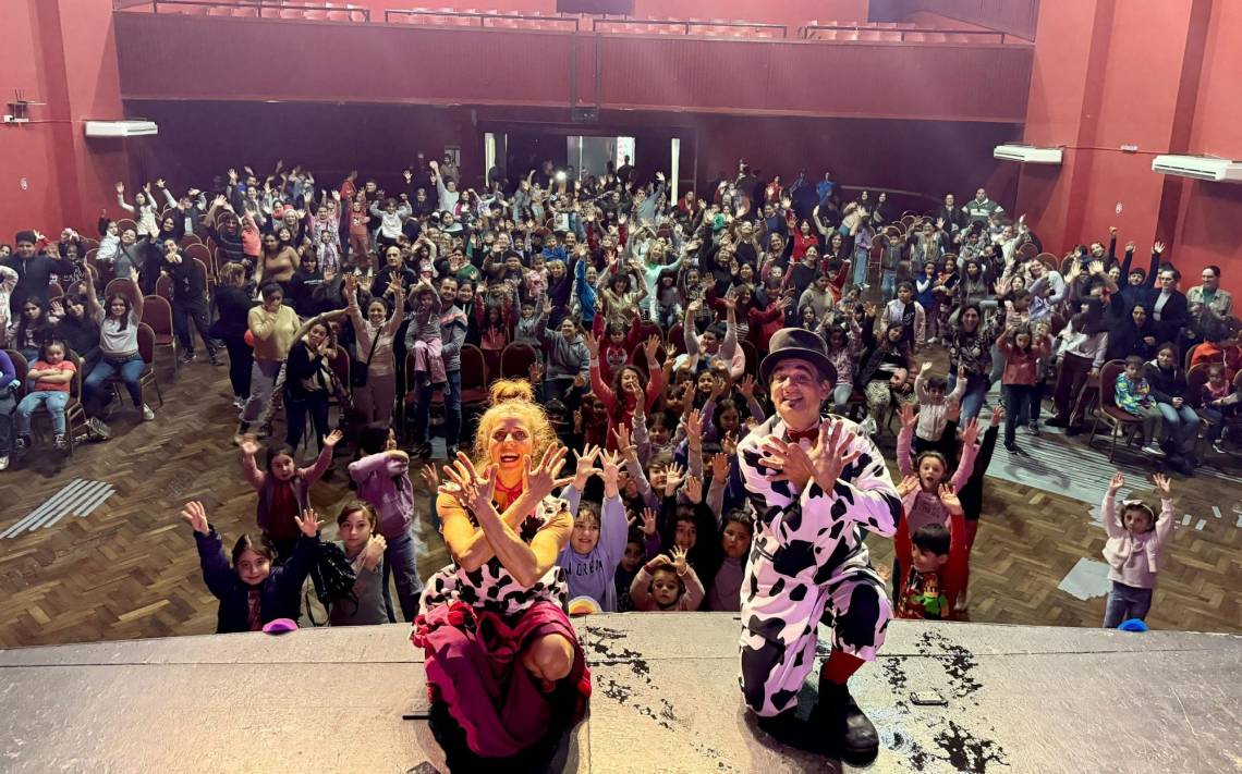 El Centro Cultural se llenó de encanto con la obra “¿Mágicos?”. (Foto: MST)