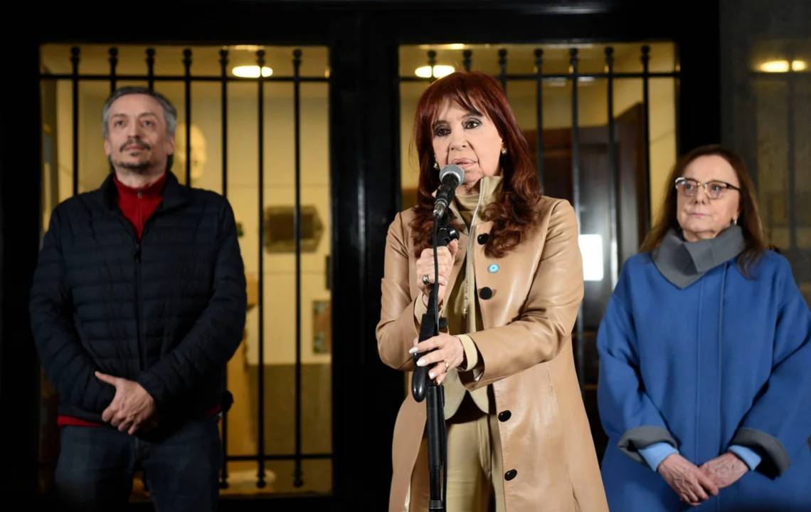 Cristina Kirchner y los condenados en la causa Vialidad deberán pagar más de $680 mil millones