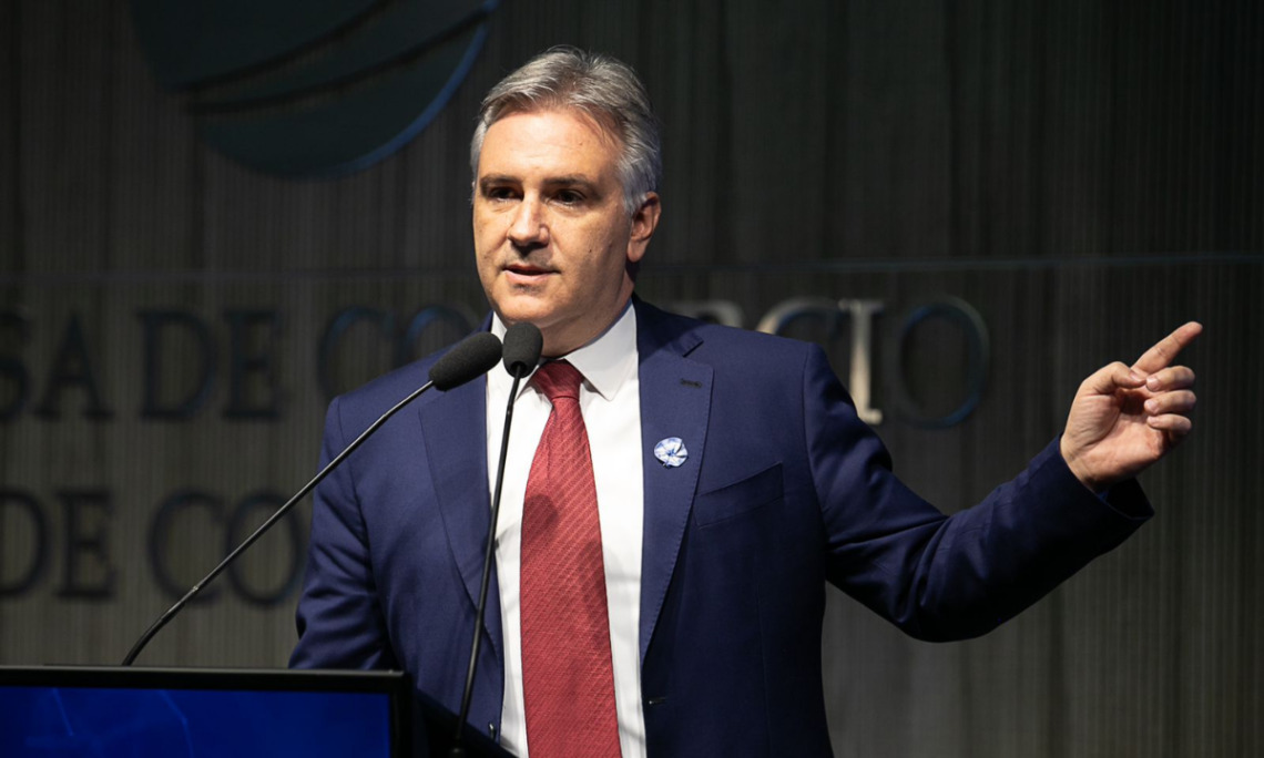El gobernador de Córdoba anunció que aumentará la jubilación mínima un 84% y la pagará con fondos de Nación