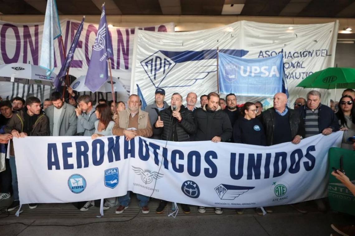 ATE denunció designaciones irregulares en ANAC y advirtió sobre riesgos en el sector aéreo. (Foto: NA)