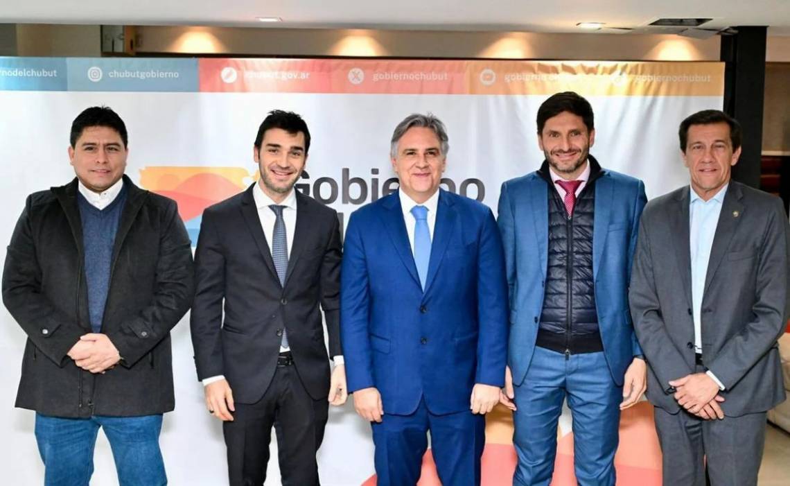 “Un grito federal”: gobernadores del interior buscan más representación en el Congreso. 