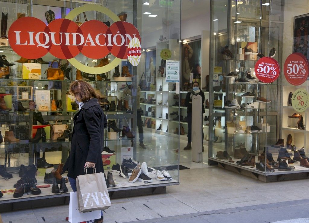 Crisis económica: casi la mitad de los hogares no cubre sus gastos mensuales