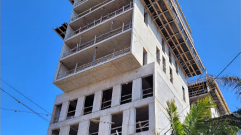 Tragedia laboral en San Lorenzo: fallecieron cuatro trabajadores al desplomarse un elevador