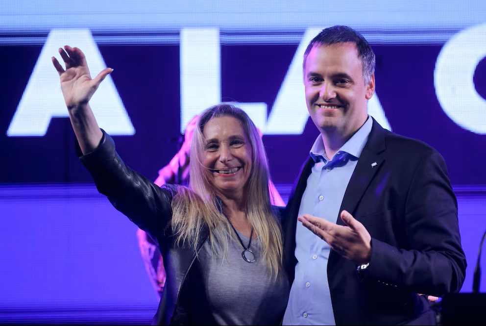 Adorni, sobre los audios de Karina Milei: 