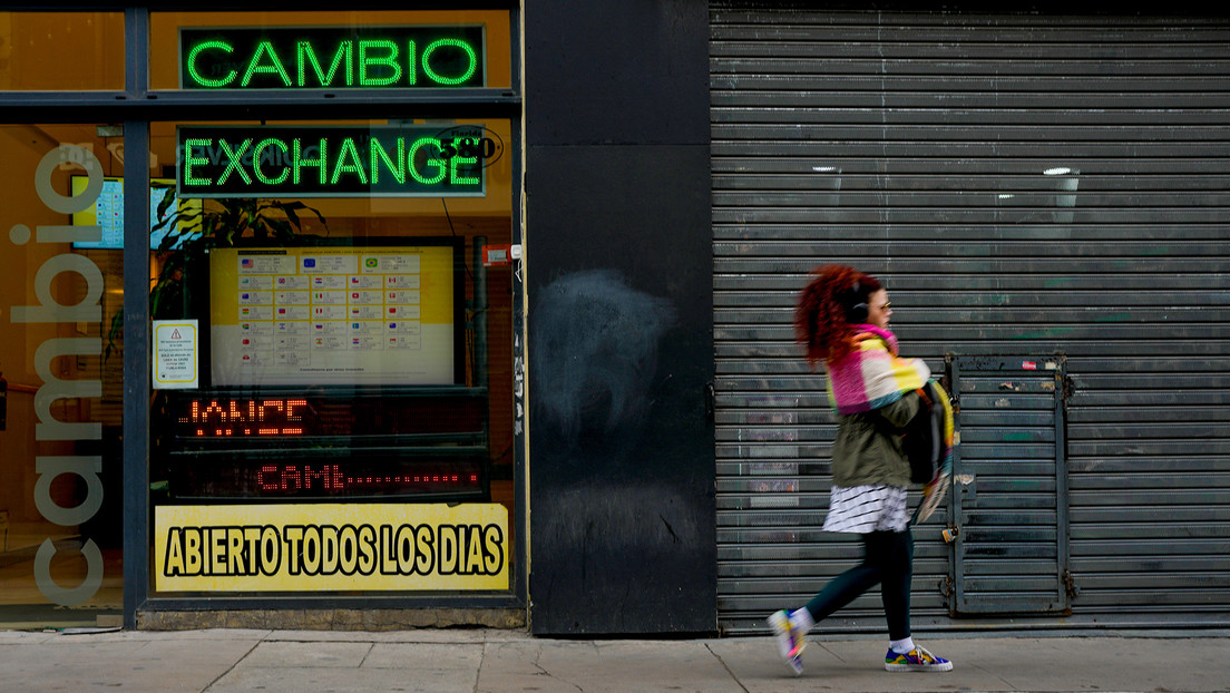 Casa de Cambio en la Ciudad de Buenos Aires. (Crédito: Natacha Pisarenko / AP)