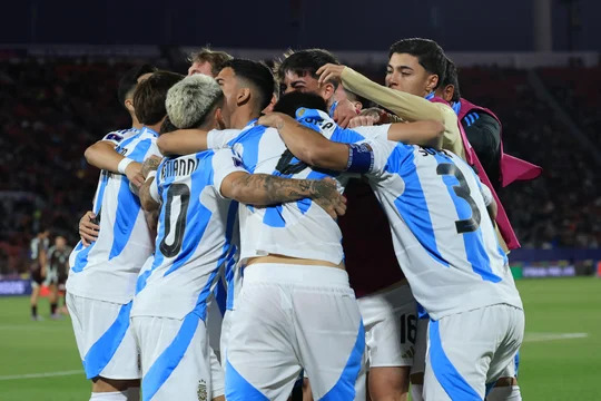 La Selección argentina consiguió un triunfazo por 2-0 ante México y avanzó a semis en el Mundial Sub 20.
