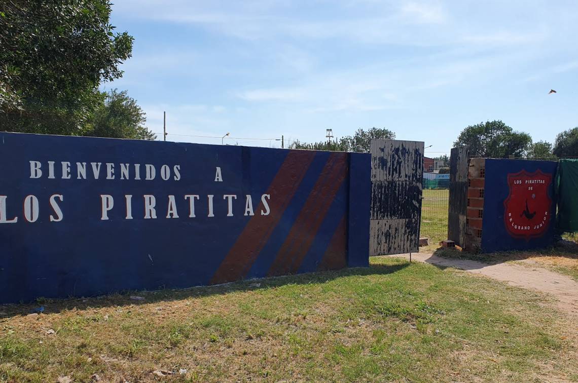 Robaron el cableado de la iluminación en el club Los Piratitas