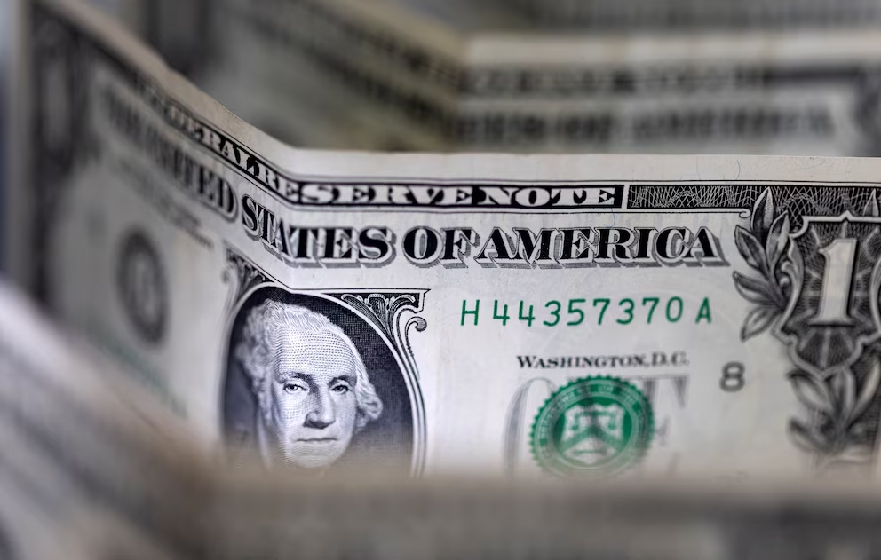 El dólar volvió a tocar el techo de la banda cambiaria y el BCRA tuvo que vender USD 45,5 millones
