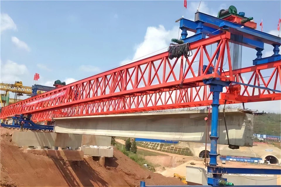 Así será el lanzavigas que se utilizará en la obra del nuevo Puente Carretero