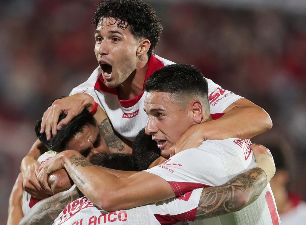 Unión ganó en Rosario y volvió a la cima de la Zona A