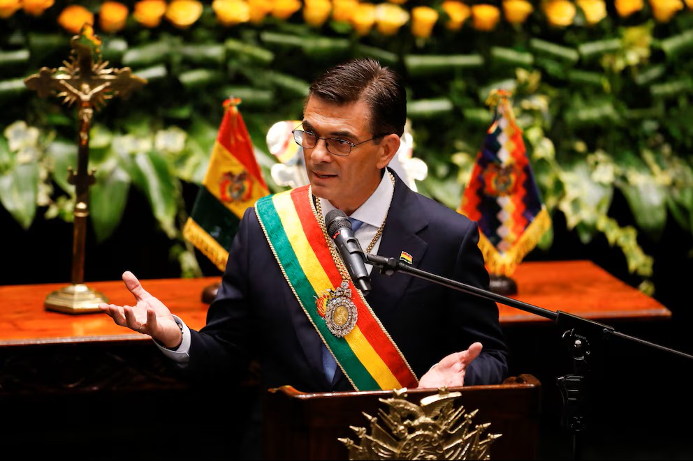 Rodrigo Paz asumió la presidencia de Bolivia: “El país que recibimos está devastado”