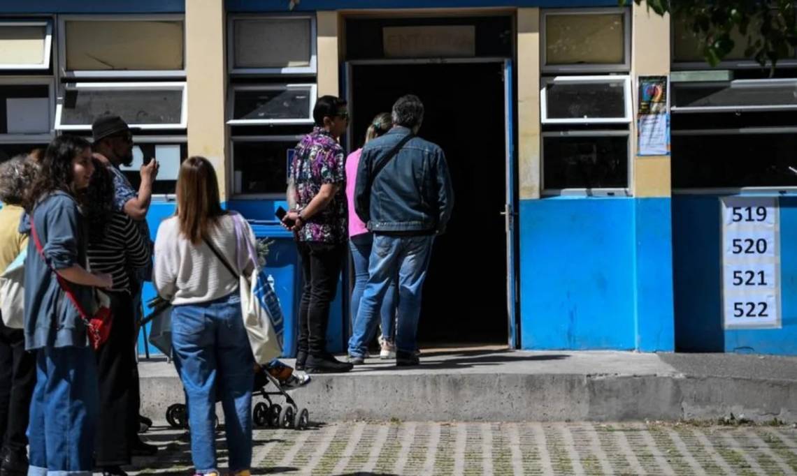 Más de 15 millones de personas eligen nuevo presidente y representantes parlamentarios en Chile