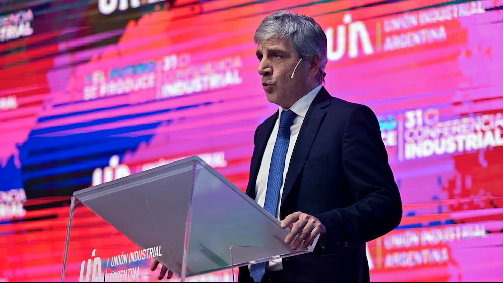 El Gobierno cerró octubre con superávit y sostiene el ajuste fiscal