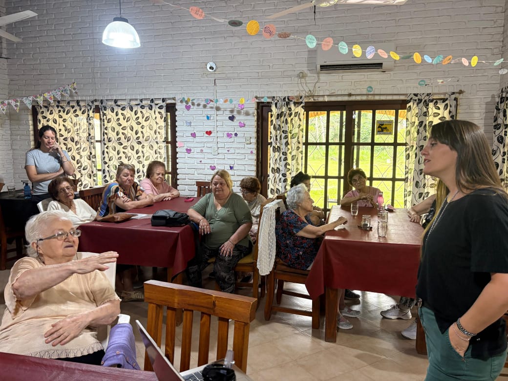 Personas mayores participaron de una actividad sobre hábitos saludables y prevención del ACV